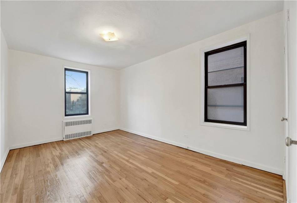 9902 3rd Avenue, Brooklyn, New York 11209, 1 Bedroom Bedrooms, ,1 BathroomBathrooms,Residential,For Sale,3rd,489204