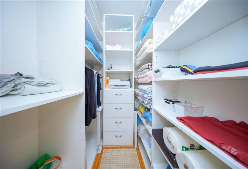 40 Oceana Dr West, Brooklyn, New York 11235, 2 Bedrooms Bedrooms, ,2 BathroomsBathrooms,Residential,For Sale,Oceana Dr West,489266