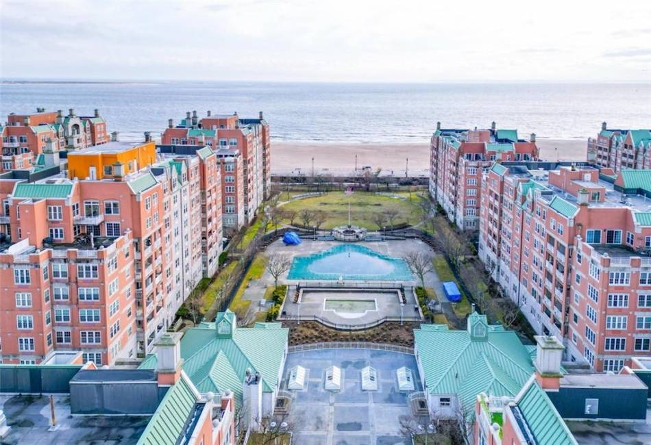 40 Oceana Dr West, Brooklyn, New York 11235, 2 Bedrooms Bedrooms, ,2 BathroomsBathrooms,Residential,For Sale,Oceana Dr West,489266