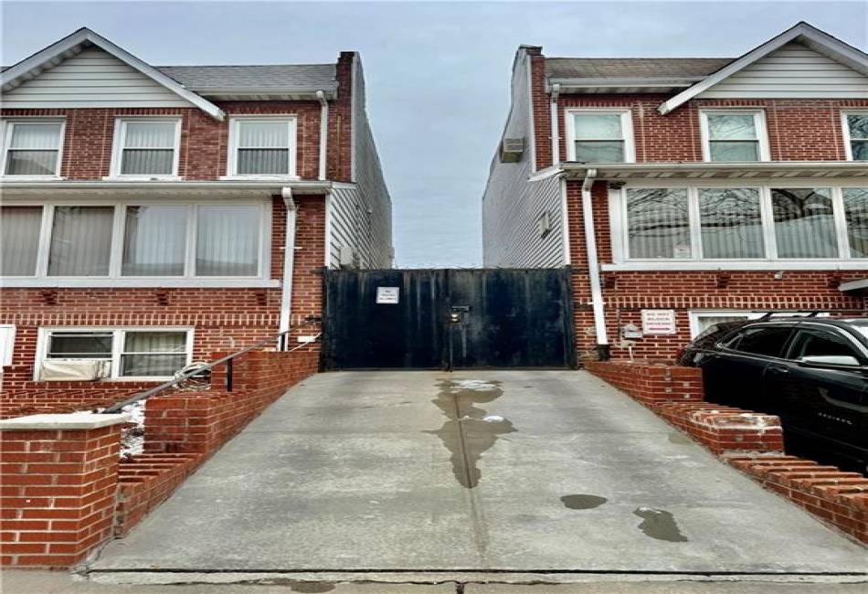 143 Bay 7th Street, Brooklyn, New York 11228, 4 Bedrooms Bedrooms, ,2 BathroomsBathrooms,Residential,For Sale,Bay 7th,489268