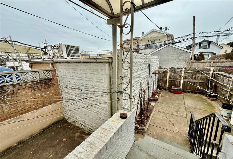 143 Bay 7th Street, Brooklyn, New York 11228, 4 Bedrooms Bedrooms, ,2 BathroomsBathrooms,Residential,For Sale,Bay 7th,489268