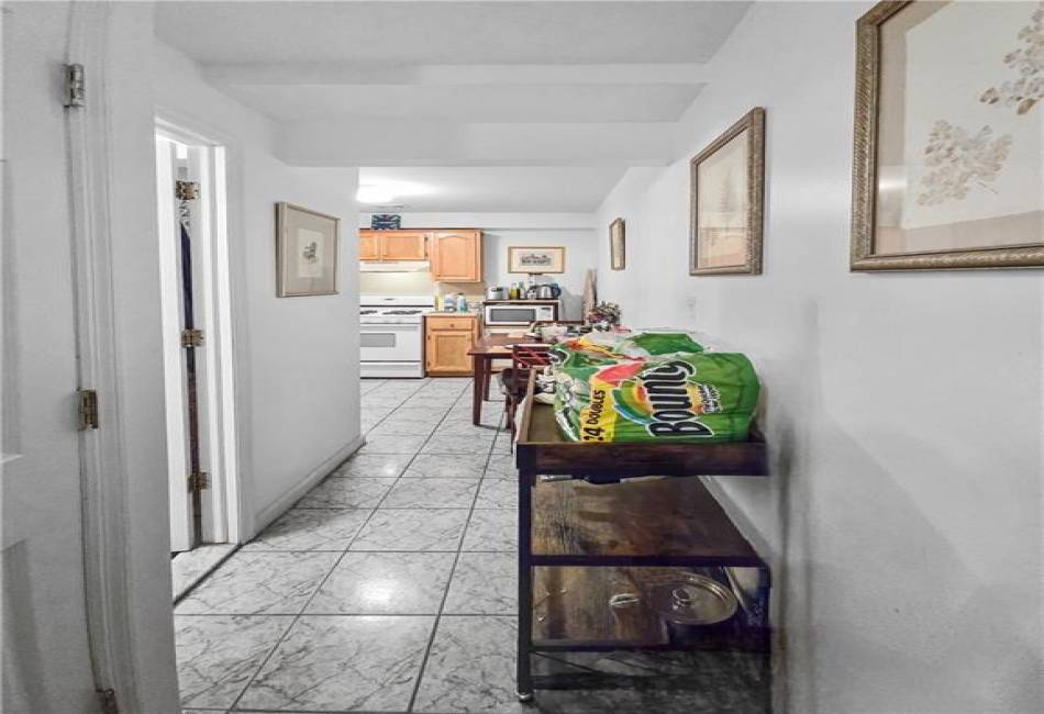 2737 Lawton Avenue, Bronx, New York 10465, 6 Bedrooms Bedrooms, ,4 BathroomsBathrooms,Residential,For Sale,Lawton,485393
