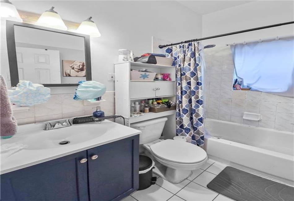 2737 Lawton Avenue, Bronx, New York 10465, 6 Bedrooms Bedrooms, ,4 BathroomsBathrooms,Residential,For Sale,Lawton,485393