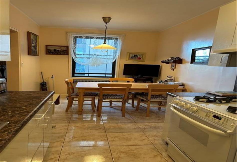 110 Shore Boulevard, Brooklyn, New York 11235, 1 Bedroom Bedrooms, ,1 BathroomBathrooms,Residential,For Sale,Shore,489273