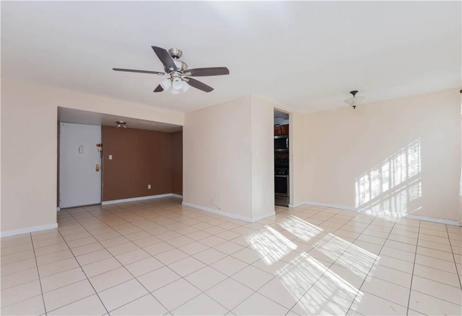 989 108th Street, Brooklyn, New York 11236, 1 Bedroom Bedrooms, ,1 BathroomBathrooms,Residential,For Sale,108th,489292