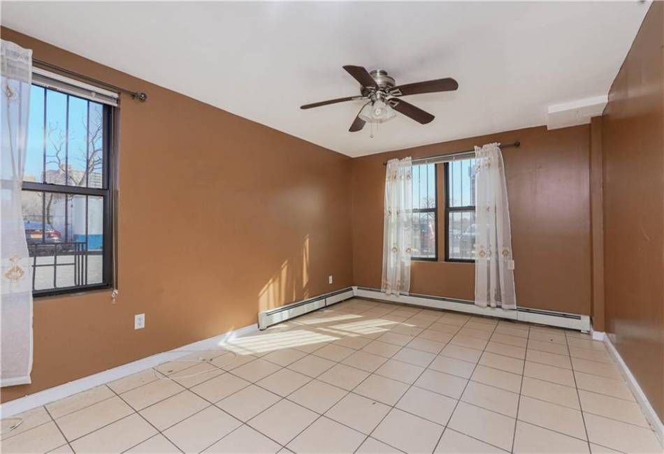 989 108th Street, Brooklyn, New York 11236, 1 Bedroom Bedrooms, ,1 BathroomBathrooms,Residential,For Sale,108th,489292