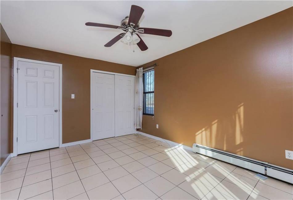 989 108th Street, Brooklyn, New York 11236, 1 Bedroom Bedrooms, ,1 BathroomBathrooms,Residential,For Sale,108th,489292