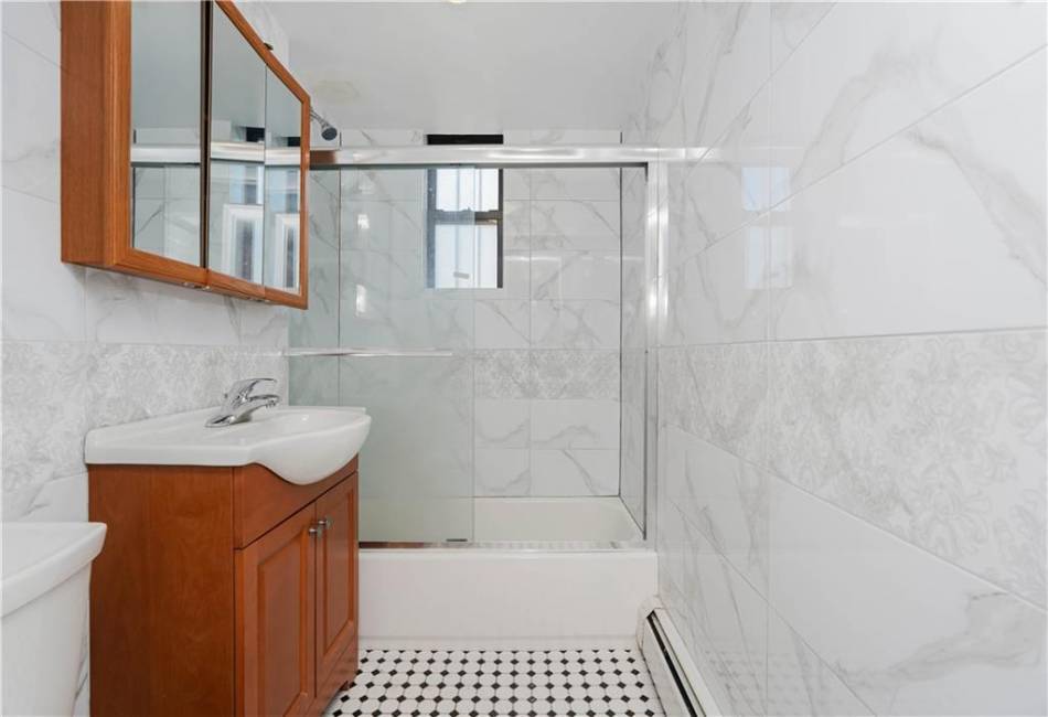 989 108th Street, Brooklyn, New York 11236, 1 Bedroom Bedrooms, ,1 BathroomBathrooms,Residential,For Sale,108th,489292