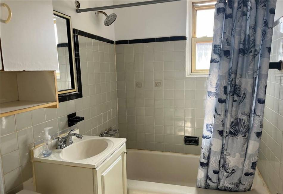 387 Avenue S, Brooklyn, New York 11223, 1 Bedroom Bedrooms, ,1 BathroomBathrooms,Residential,For Sale,Avenue S,489301
