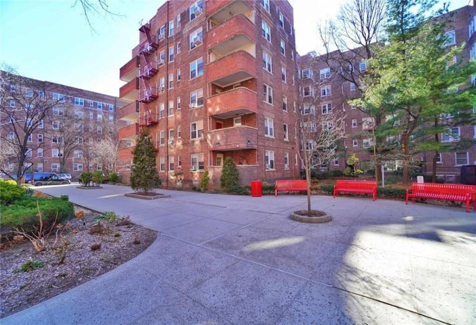 920 17th Street, Brooklyn, New York 11230, 1 Bedroom Bedrooms, ,1 BathroomBathrooms,Residential,For Sale,17th,489313