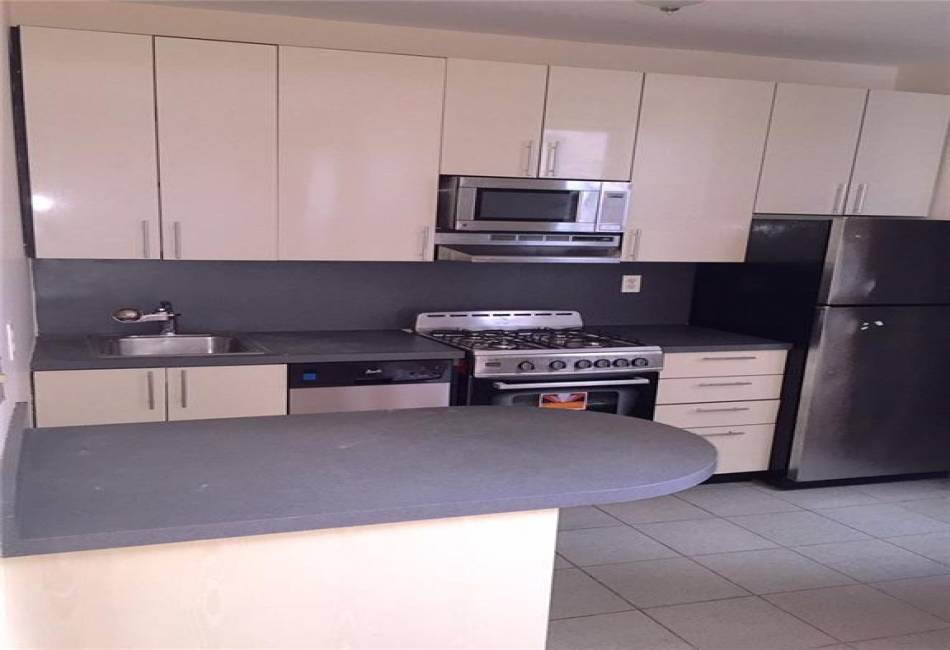 264 67th Street, Brooklyn, New York 11220, 13 Bedrooms Bedrooms, ,6 BathroomsBathrooms,Residential,For Sale,67th,489316