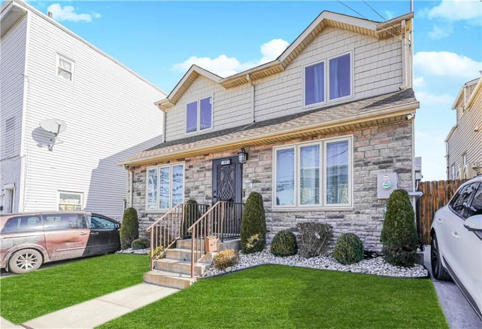 41 John Street, Staten Island, New York 10302, 4 Bedrooms Bedrooms, ,2 BathroomsBathrooms,Residential,For Sale,John,489319