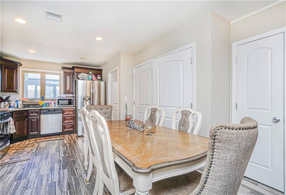 41 John Street, Staten Island, New York 10302, 4 Bedrooms Bedrooms, ,2 BathroomsBathrooms,Residential,For Sale,John,489319