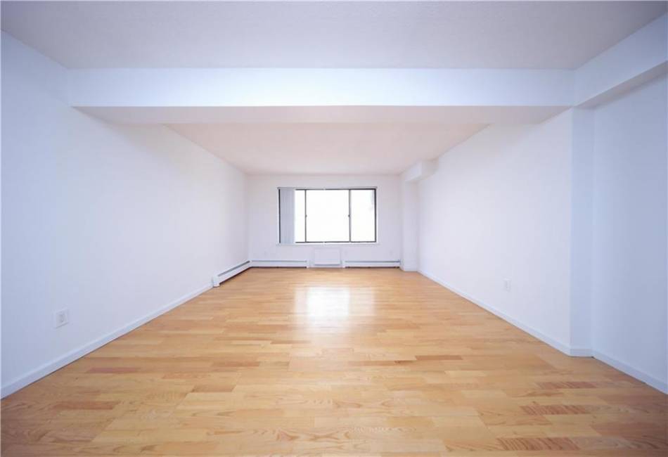 1910 Avenue V, Brooklyn, New York 11229, 2 Bedrooms Bedrooms, ,2 BathroomsBathrooms,Residential,For Sale,Avenue V,489336