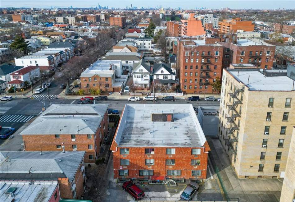 1910 Avenue V, Brooklyn, New York 11229, 2 Bedrooms Bedrooms, ,2 BathroomsBathrooms,Residential,For Sale,Avenue V,489336