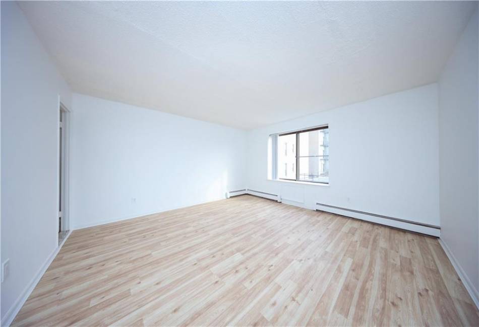1910 Avenue V, Brooklyn, New York 11229, 2 Bedrooms Bedrooms, ,2 BathroomsBathrooms,Residential,For Sale,Avenue V,489336