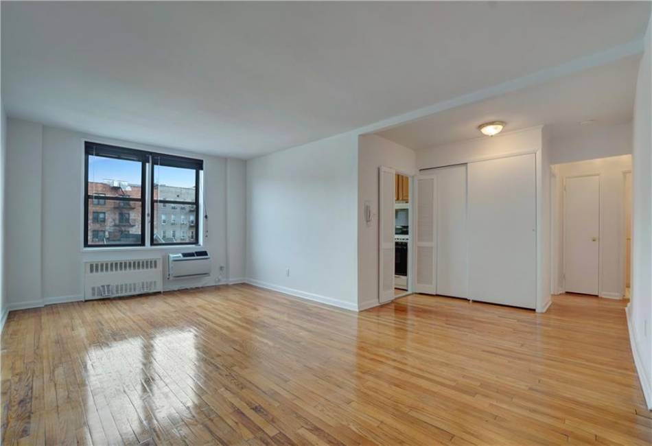 1580 18th Street, Brooklyn, New York 11230, 1 Bedroom Bedrooms, ,1 BathroomBathrooms,Residential,For Sale,18th,489344