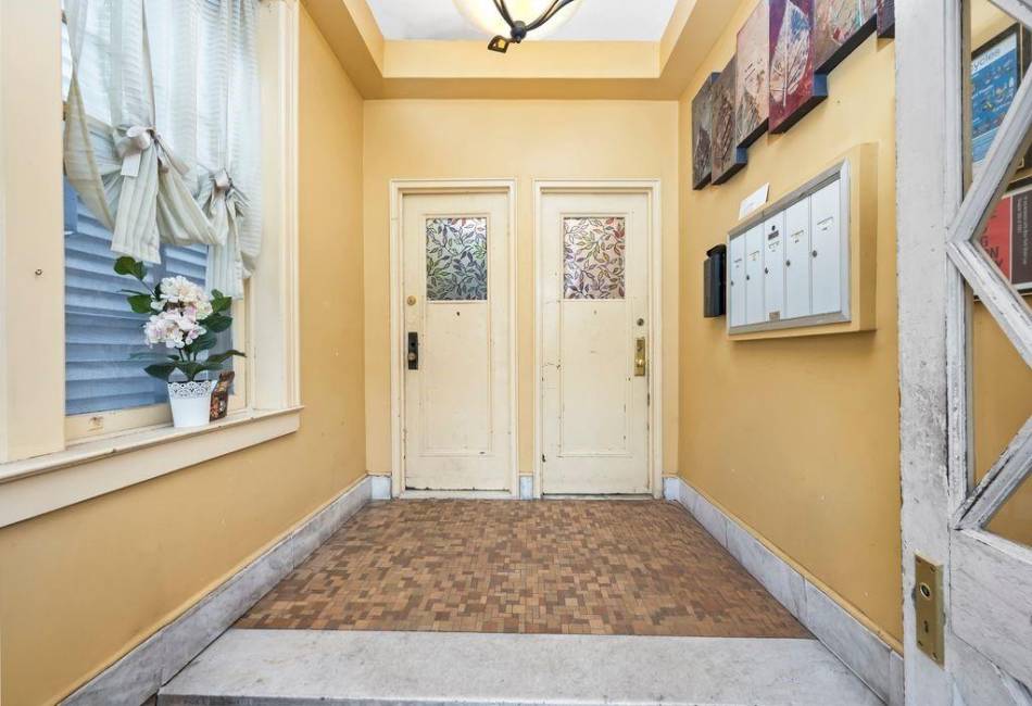 1741 73rd Street, Brooklyn, New York 11204, 10 Bedrooms Bedrooms, ,6 BathroomsBathrooms,Residential,For Sale,73rd,489348