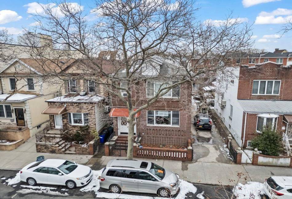 1741 73rd Street, Brooklyn, New York 11204, 10 Bedrooms Bedrooms, ,6 BathroomsBathrooms,Residential,For Sale,73rd,489348