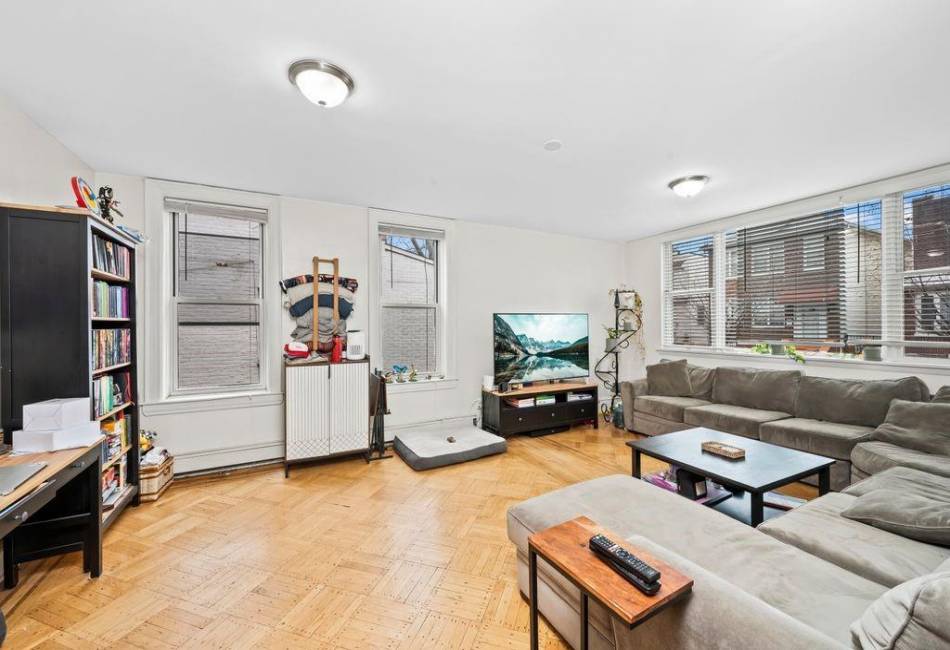 1741 73rd Street, Brooklyn, New York 11204, 10 Bedrooms Bedrooms, ,6 BathroomsBathrooms,Residential,For Sale,73rd,489348