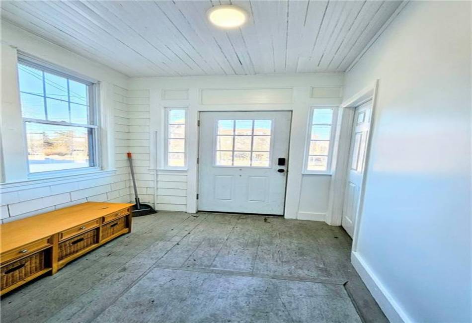 674 Castleton Avenue, Staten Island, New York 10301, 3 Bedrooms Bedrooms, ,3 BathroomsBathrooms,Residential,For Sale,Castleton,489356