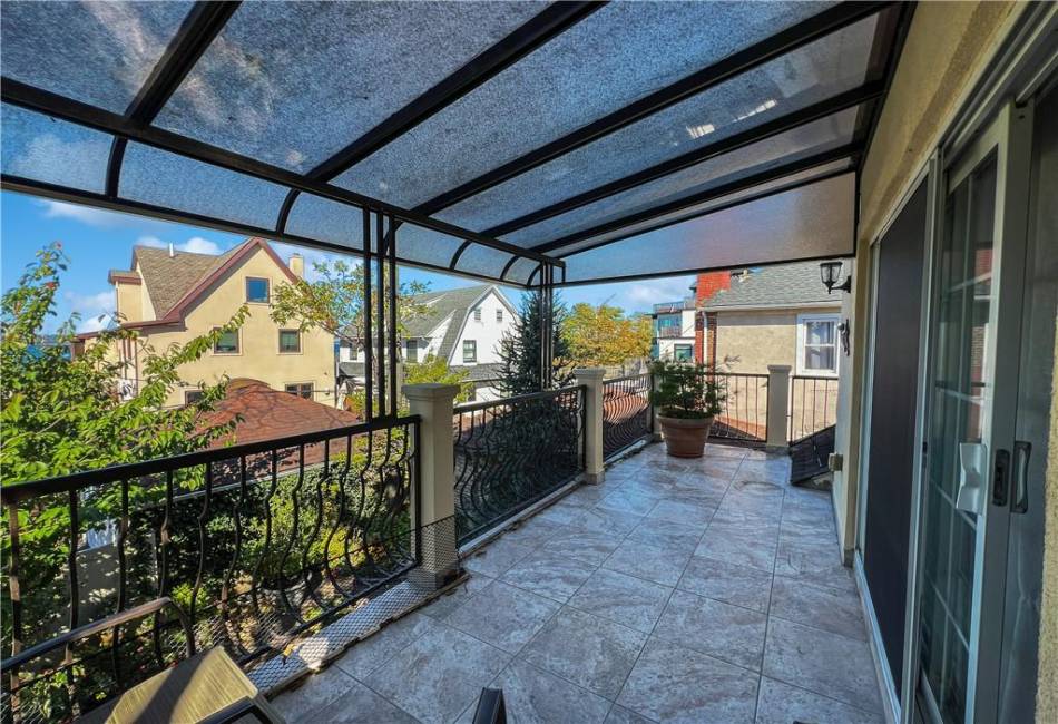 4912 Surf Avenue, Brooklyn, New York 11224, 5 Bedrooms Bedrooms, ,4 BathroomsBathrooms,Residential,For Sale,Surf,488774