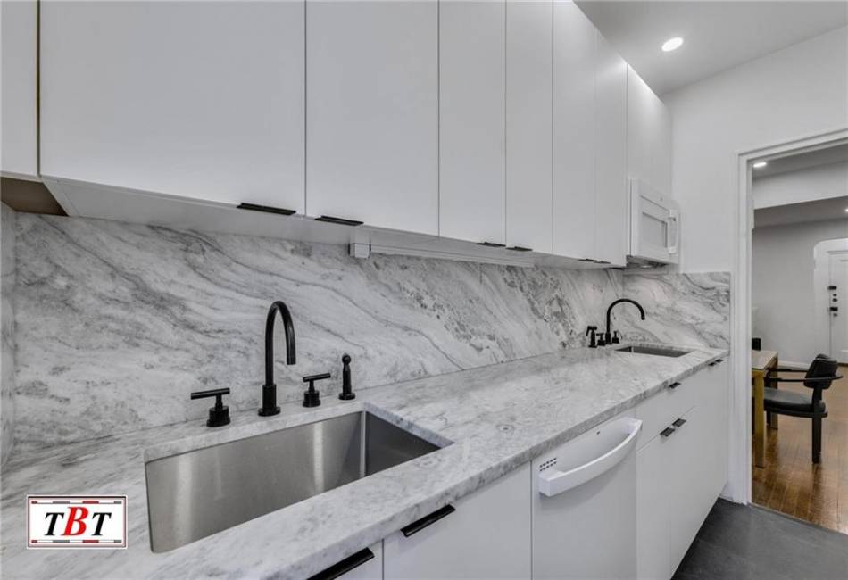 1620 Avenue I, Brooklyn, New York 11230, 3 Bedrooms Bedrooms, ,2 BathroomsBathrooms,Residential,For Sale,Avenue I,489345