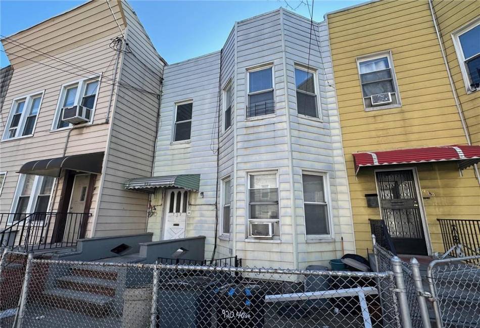 920 40th Street, Brooklyn, New York 11219, 5 Bedrooms Bedrooms, ,3 BathroomsBathrooms,Residential,For Sale,40th,489378