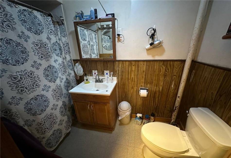 920 40th Street, Brooklyn, New York 11219, 5 Bedrooms Bedrooms, ,3 BathroomsBathrooms,Residential,For Sale,40th,489378