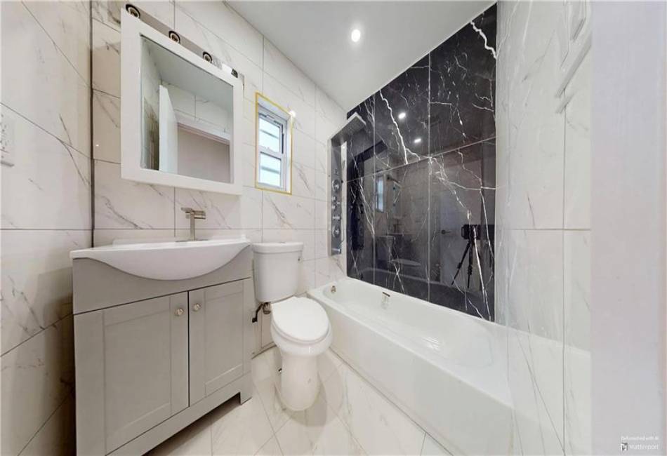 1725 Rockaway Parkway, Brooklyn, New York 11236, 6 Bedrooms Bedrooms, ,5 BathroomsBathrooms,Residential,For Sale,Rockaway,489354