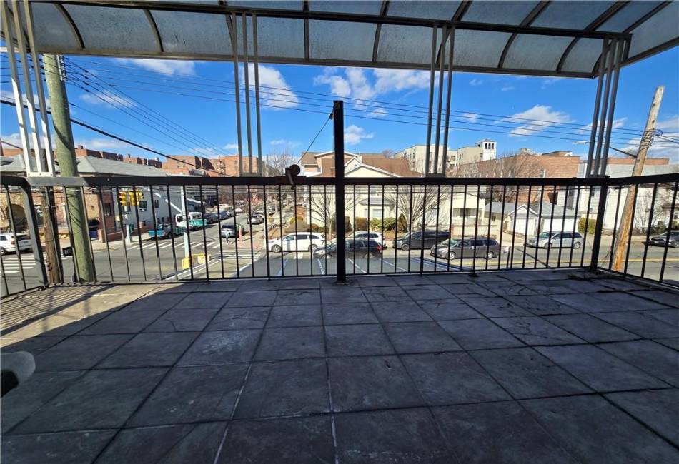 1300 Avenue S, Brooklyn, New York 11229, 5 Bedrooms Bedrooms, ,4 BathroomsBathrooms,Residential,For Sale,Avenue S,489381