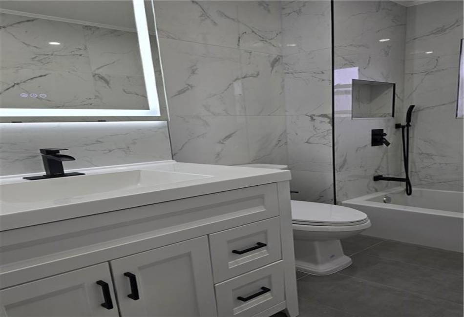 1300 Avenue S, Brooklyn, New York 11229, 5 Bedrooms Bedrooms, ,4 BathroomsBathrooms,Residential,For Sale,Avenue S,489381