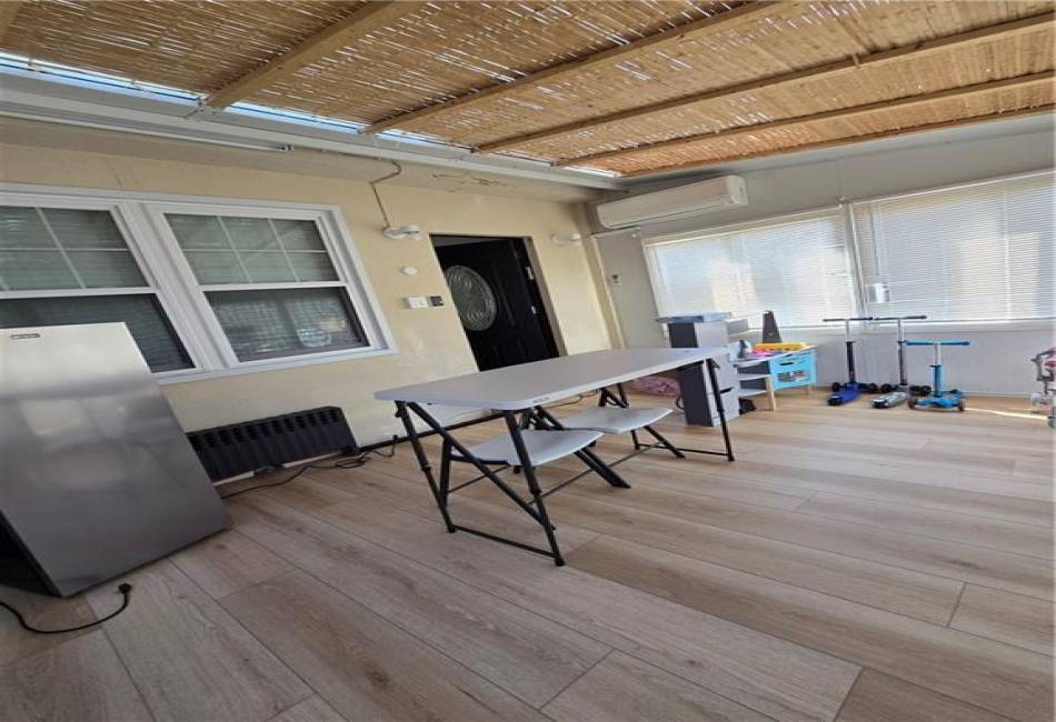 1300 Avenue S, Brooklyn, New York 11229, 5 Bedrooms Bedrooms, ,4 BathroomsBathrooms,Residential,For Sale,Avenue S,489381