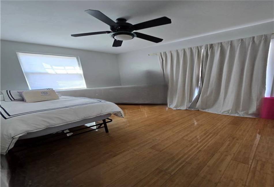 1300 Avenue S, Brooklyn, New York 11229, 5 Bedrooms Bedrooms, ,4 BathroomsBathrooms,Residential,For Sale,Avenue S,489381
