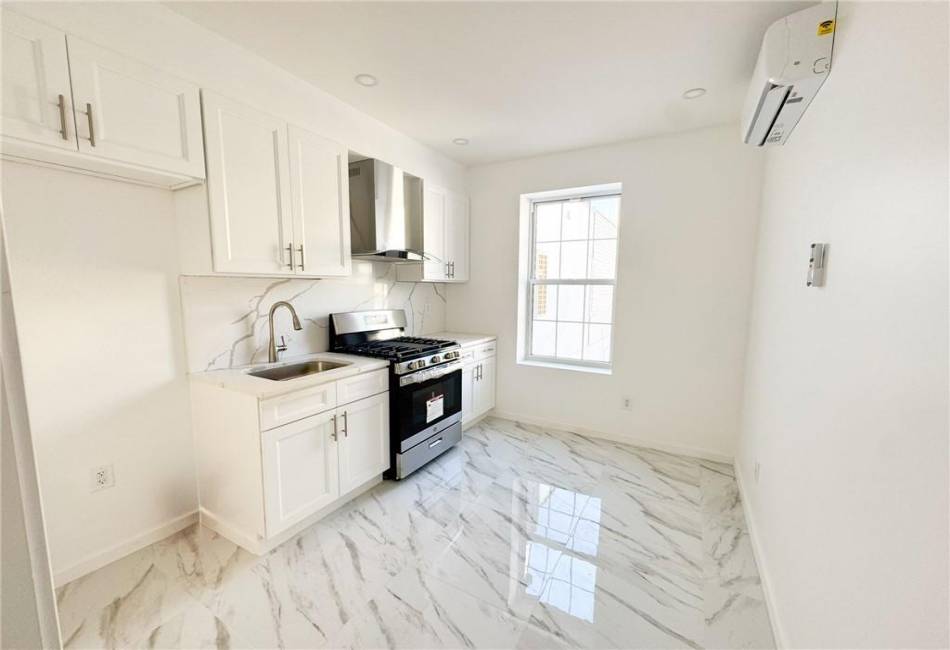 155 Avenue O, Brooklyn, New York 11204, ,Mixed Use,For Sale,Avenue O,489386