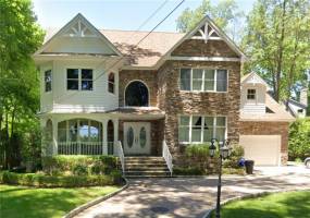 25 The Oval, Staten Island, New York 10304, 4 Bedrooms Bedrooms, ,6 BathroomsBathrooms,Residential,For Sale,The Oval,489392