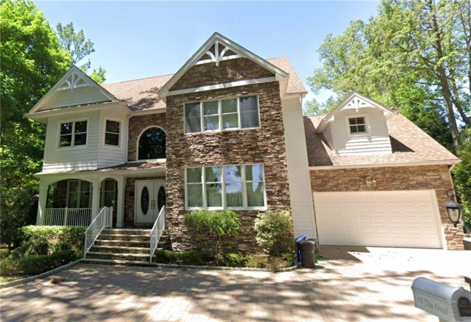 25 The Oval, Staten Island, New York 10304, 4 Bedrooms Bedrooms, ,6 BathroomsBathrooms,Residential,For Sale,The Oval,489392