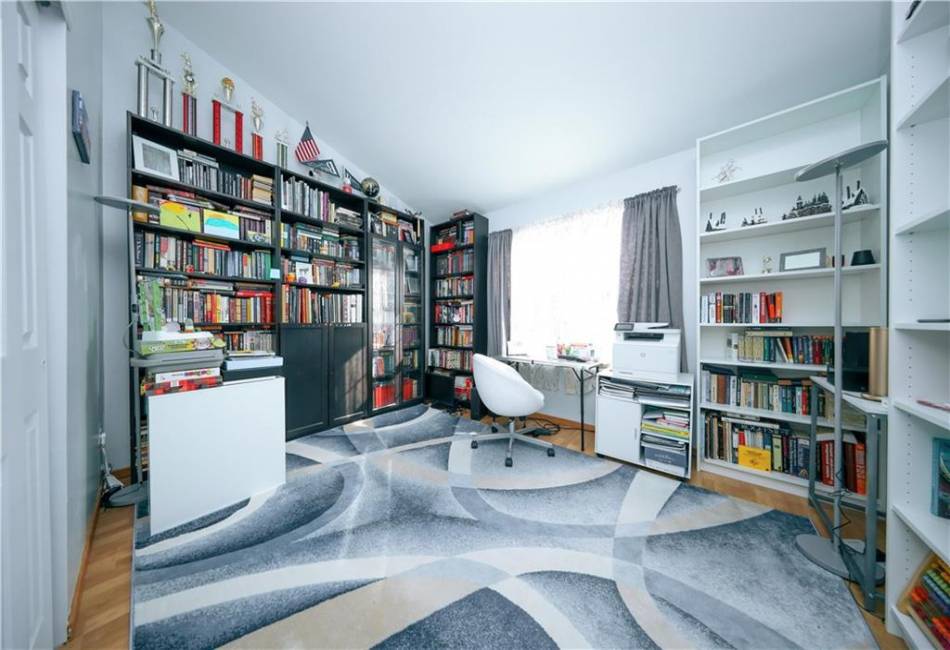 30 Conference Court, Staten Island, New York 10307, 3 Bedrooms Bedrooms, ,3 BathroomsBathrooms,Residential,For Sale,Conference,489396