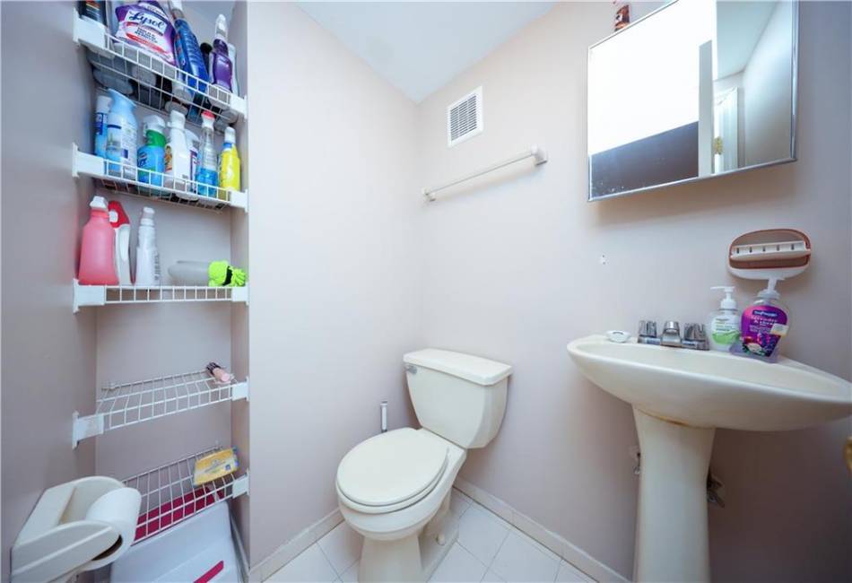 30 Conference Court, Staten Island, New York 10307, 3 Bedrooms Bedrooms, ,3 BathroomsBathrooms,Residential,For Sale,Conference,489396