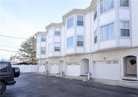 30 Conference Court, Staten Island, New York 10307, 3 Bedrooms Bedrooms, ,3 BathroomsBathrooms,Residential,For Sale,Conference,489396