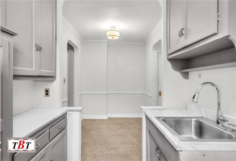 1615 Avenue I, Brooklyn, New York 11230, 1 Bedroom Bedrooms, ,1 BathroomBathrooms,Residential,For Sale,Avenue I,489391