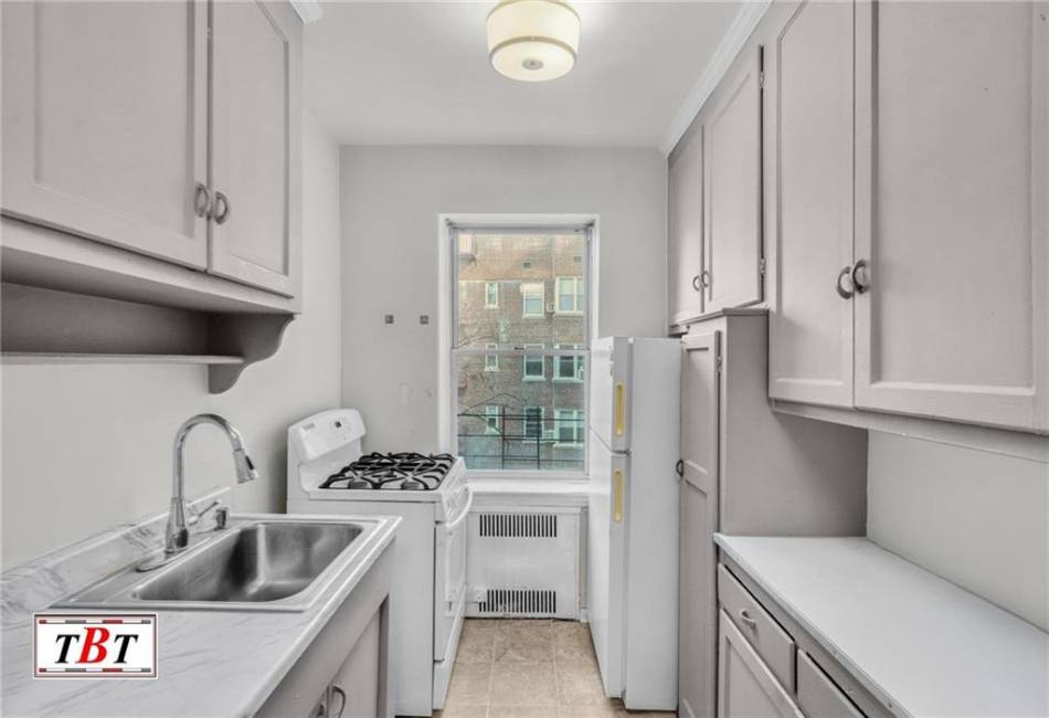 1615 Avenue I, Brooklyn, New York 11230, 1 Bedroom Bedrooms, ,1 BathroomBathrooms,Residential,For Sale,Avenue I,489391