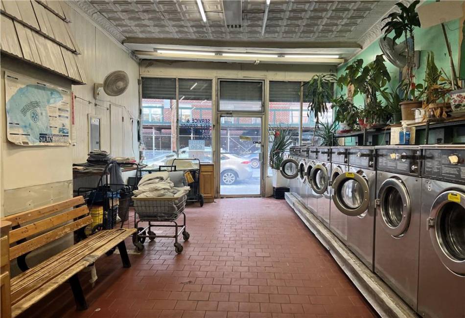 1217 Gravesend Neck Road, Brooklyn, New York 11229, ,Commercial,For Sale,Gravesend Neck,489422