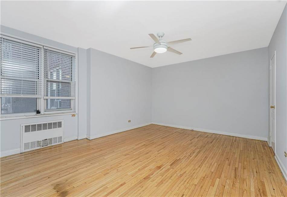 9707 4th Avenue, Brooklyn, New York 11209, 1 Bedroom Bedrooms, ,1 BathroomBathrooms,Residential,For Sale,4th,489439