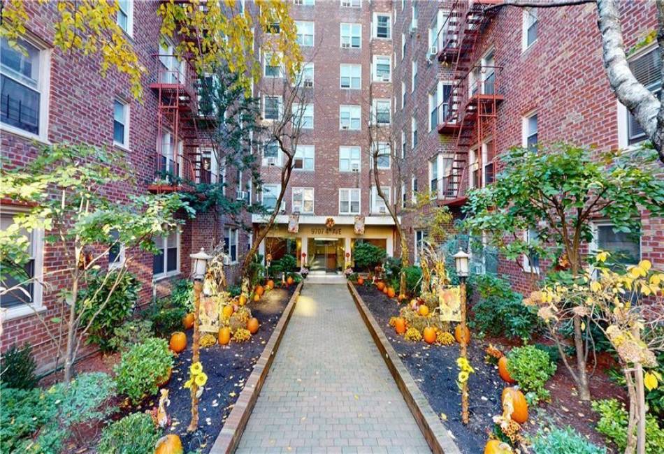 9707 4th Avenue, Brooklyn, New York 11209, 1 Bedroom Bedrooms, ,1 BathroomBathrooms,Residential,For Sale,4th,489439