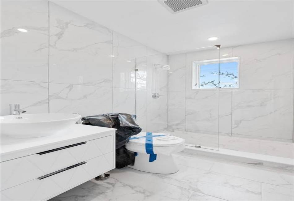 3707 Cypress Avenue, Brooklyn, New York 11224, 6 Bedrooms Bedrooms, ,Residential,For Sale,Cypress,489093