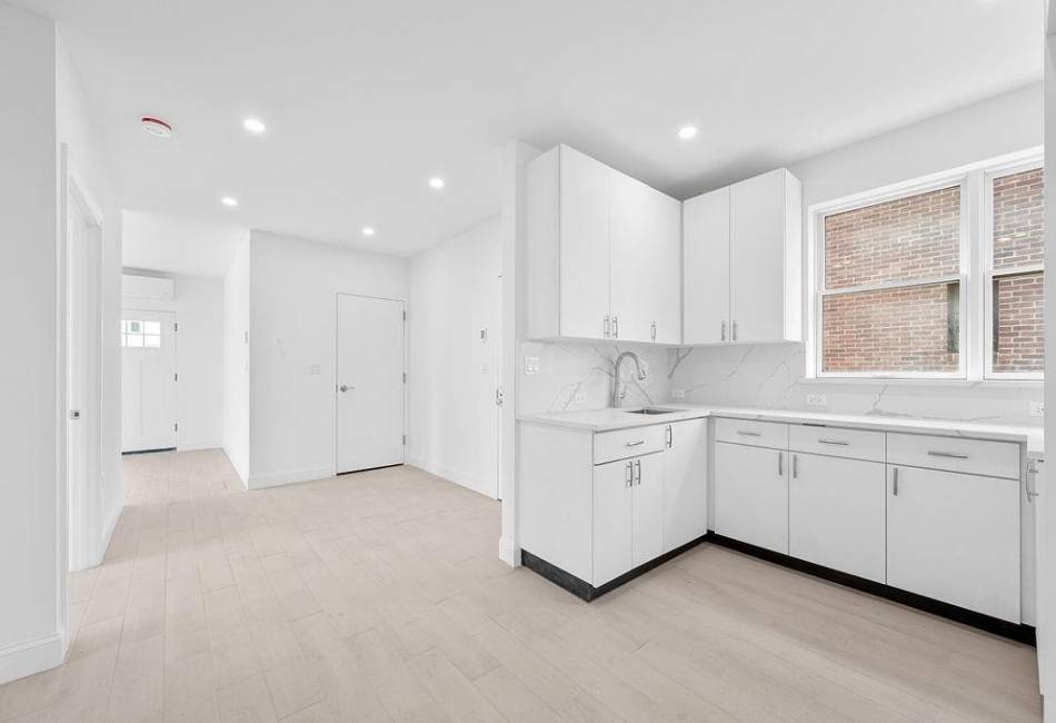 3707 Cypress Avenue, Brooklyn, New York 11224, 6 Bedrooms Bedrooms, ,Residential,For Sale,Cypress,489093