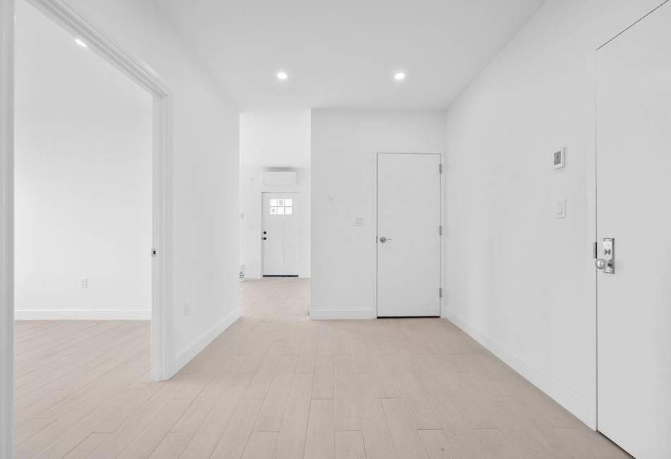 3707 Cypress Avenue, Brooklyn, New York 11224, 6 Bedrooms Bedrooms, ,Residential,For Sale,Cypress,489093