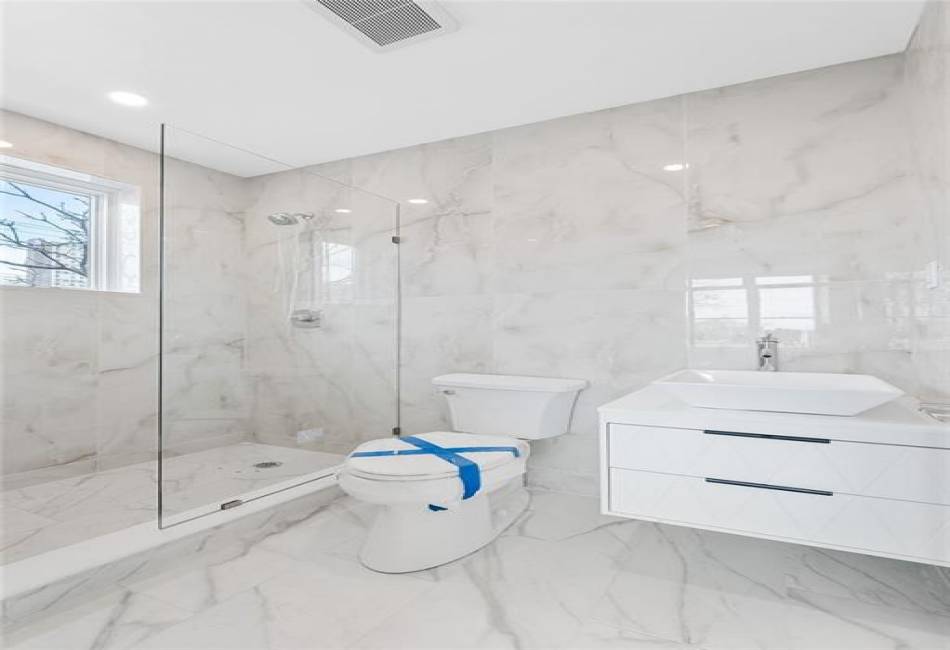 3707 Cypress Avenue, Brooklyn, New York 11224, 6 Bedrooms Bedrooms, ,Residential,For Sale,Cypress,489093
