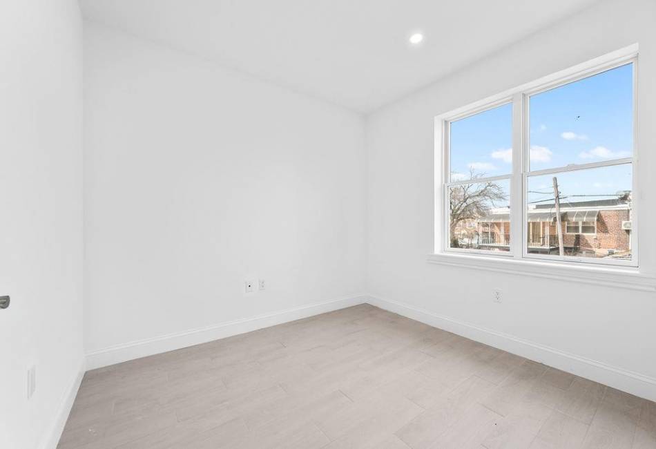 3707 Cypress Avenue, Brooklyn, New York 11224, 6 Bedrooms Bedrooms, ,Residential,For Sale,Cypress,489093